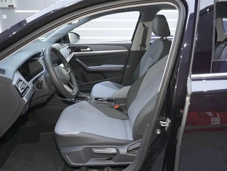 VOLKSWAGEN LAVIDA 2023