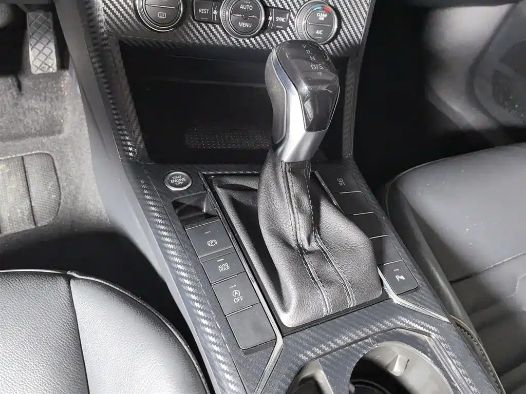VOLKSWAGEN PASSAT 2019