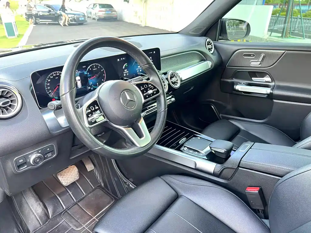 MERCEDES BENZ GLB 2020