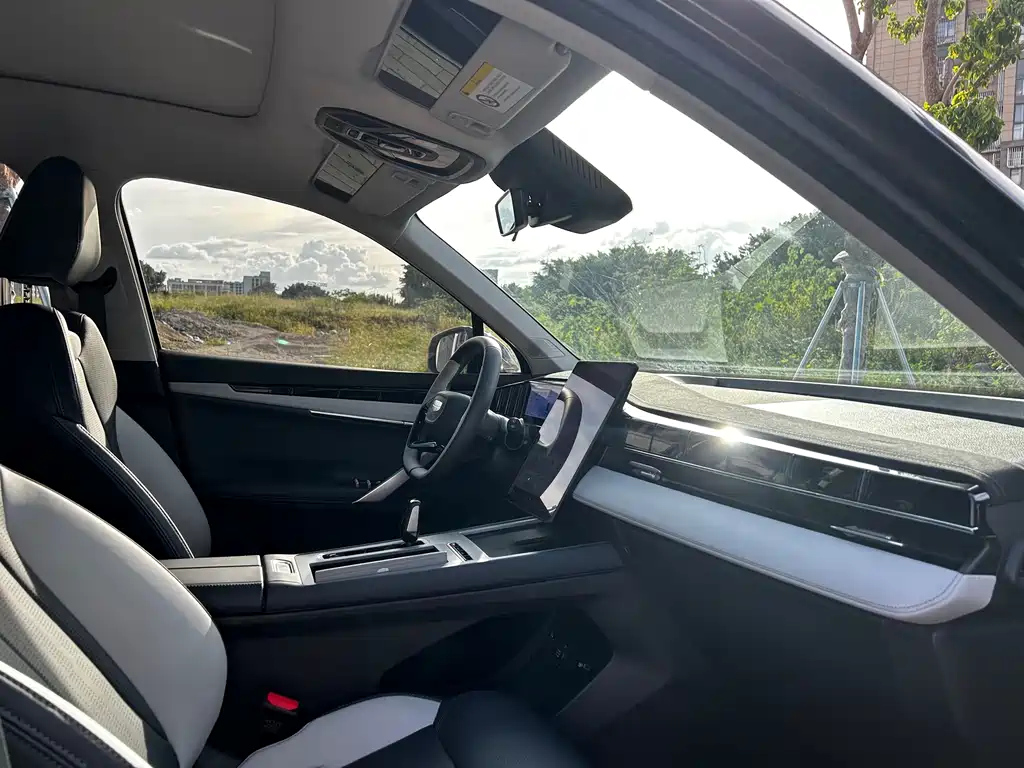 GEELY AUTO BOYUE L 2025