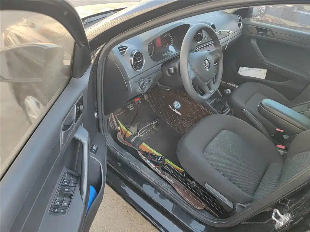 VOLKSWAGEN JETTA 2019