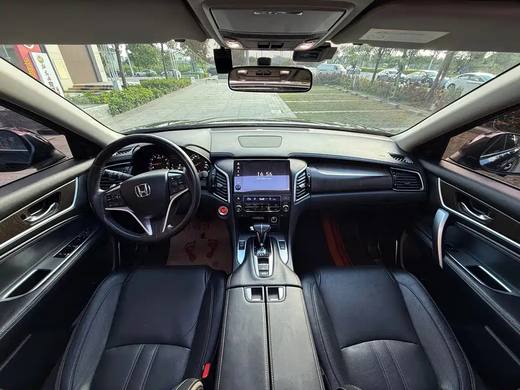 HONDA AVANCIER 2020