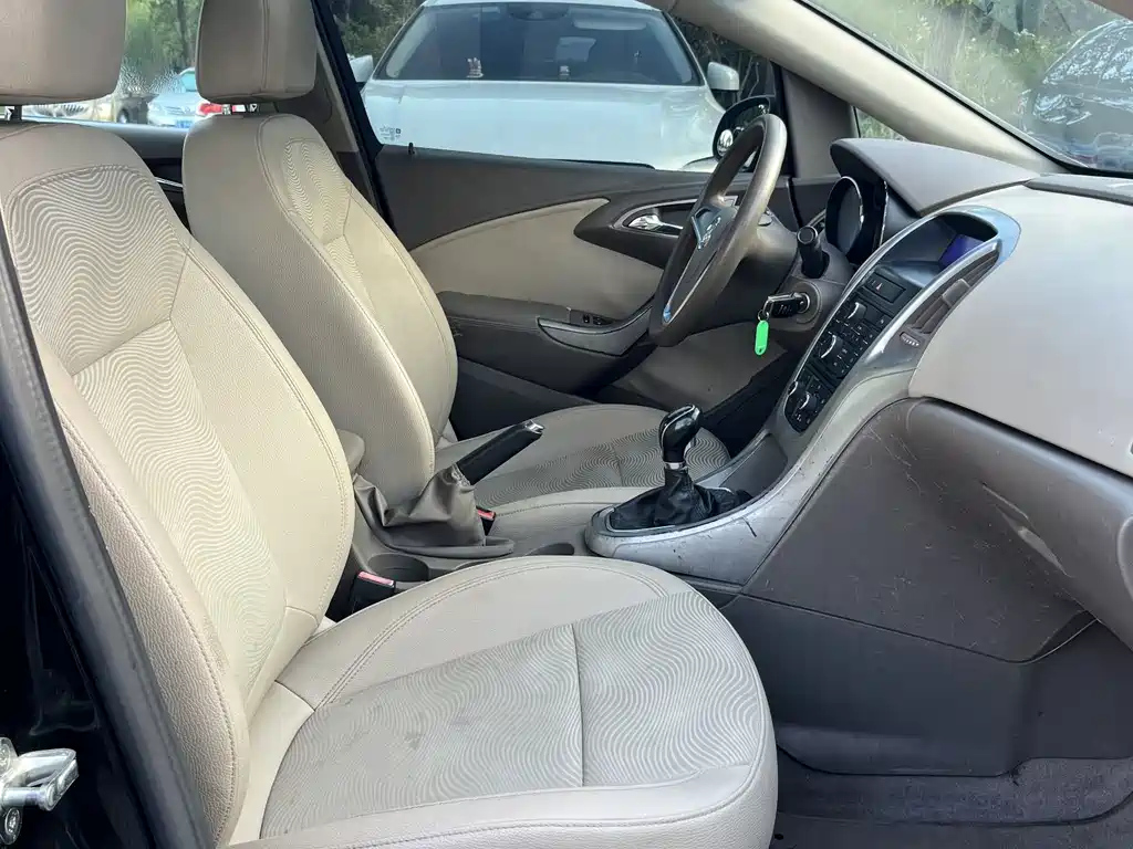 BUICK EXCELLE 2013