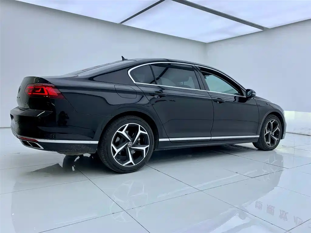 VOLKSWAGEN MAGOTAN 2025