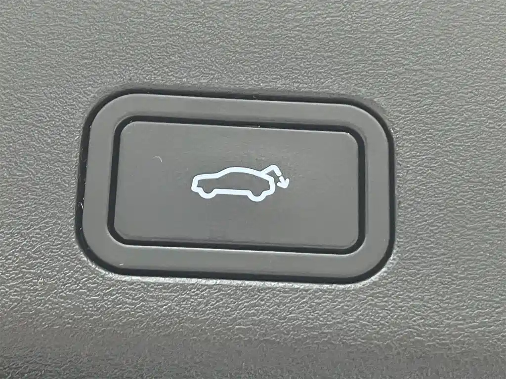 GEELY AUTO MONJARO 2022