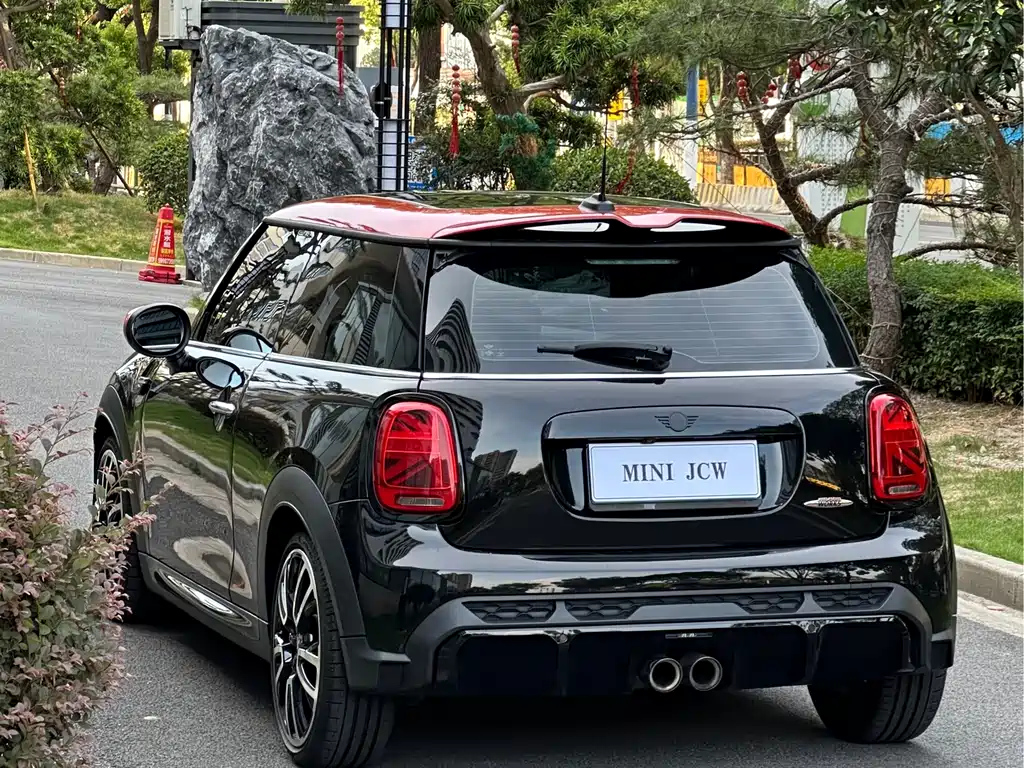 MINI JCW 2023