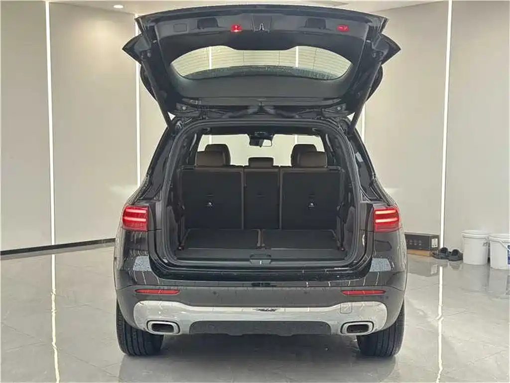 MERCEDES BENZ GLB 2024