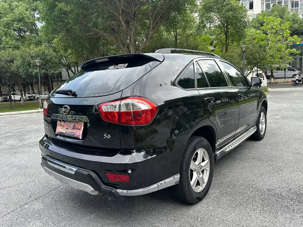 BYD S6 2014