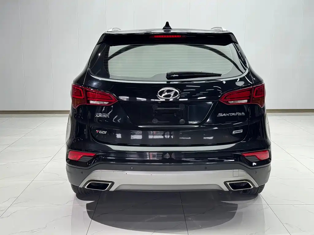 HYUNDAI SANTAFE 2017
