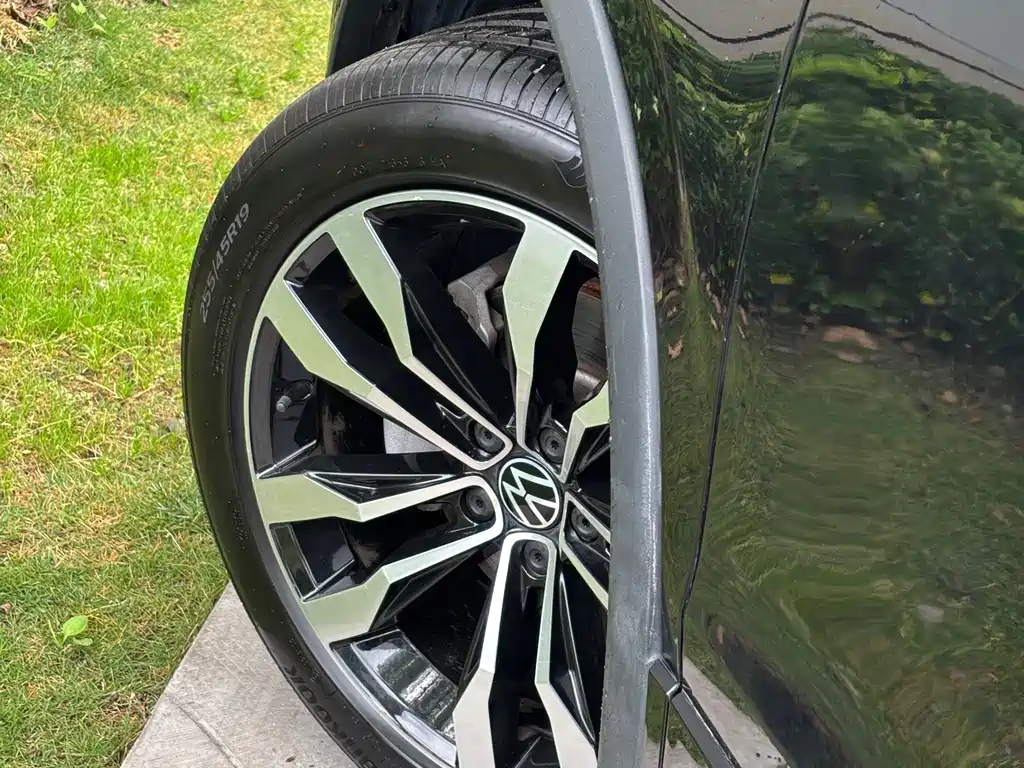 VOLKSWAGEN TIGUAN L 2021