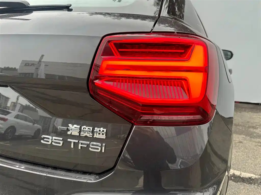 AUDI Q2L 2023