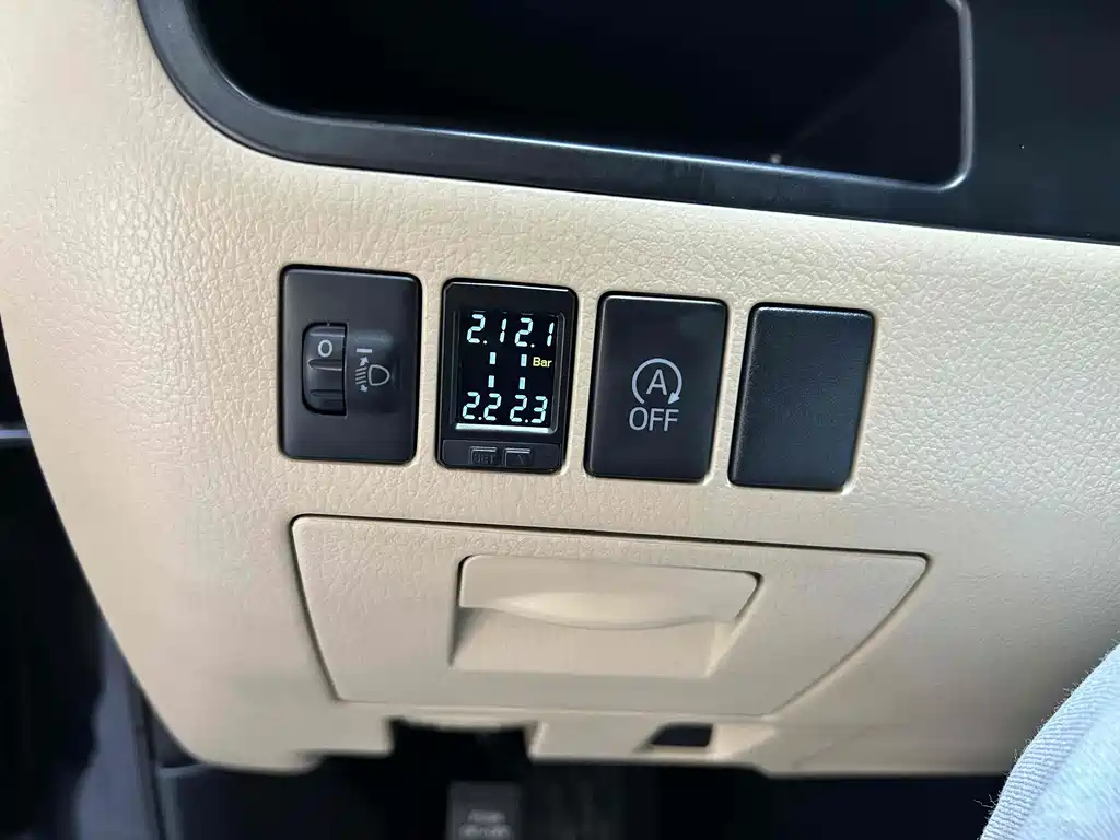 TOYOTA HIGHLANDER 2016