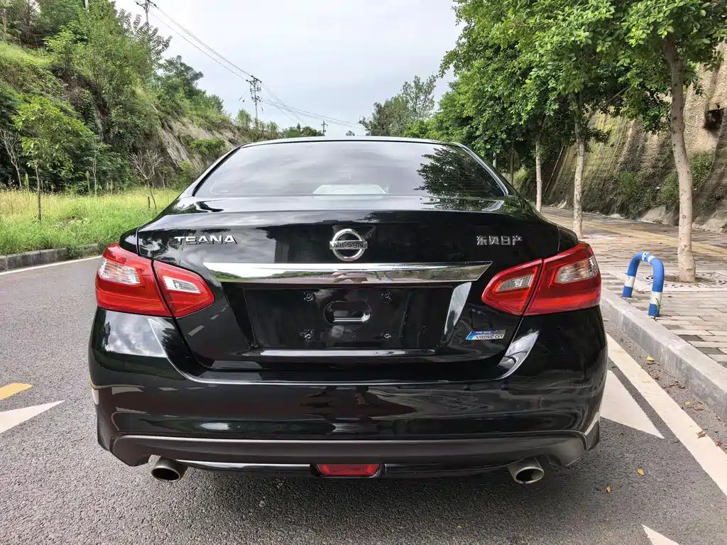 NISSAN TEANA 2018