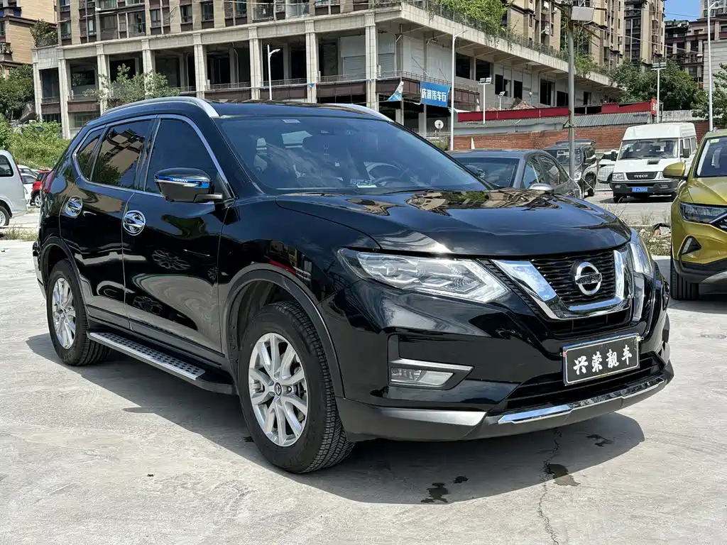 NISSAN X-TRAIL 2023