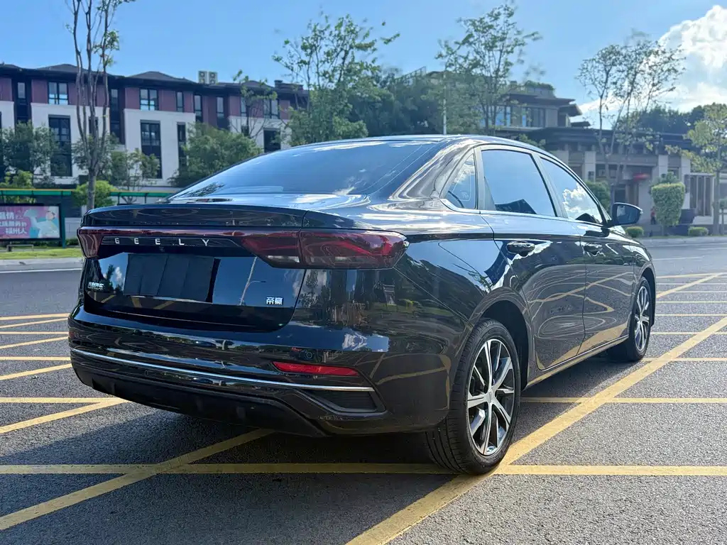 GEELY AUTO EMGRAND 2022