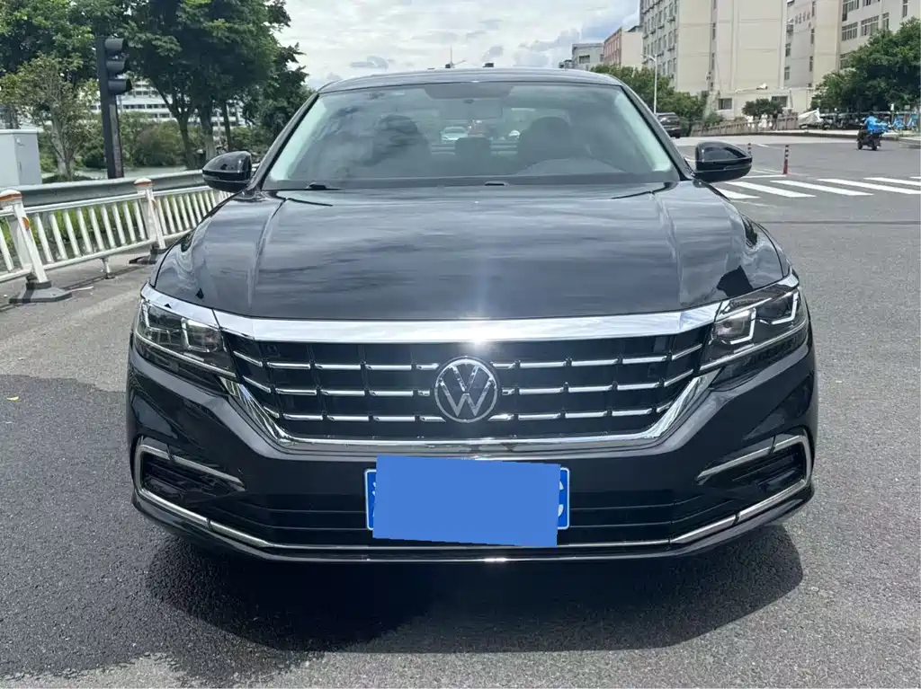 VOLKSWAGEN PASSAT 2021
