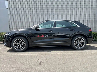 AUDI Q8 2024