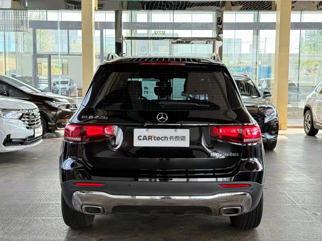 MERCEDES BENZ GLB 2023