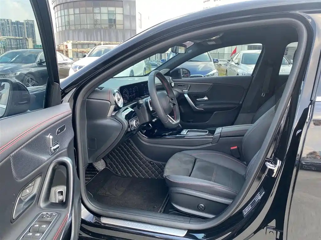 MERCEDES BENZ A-CLASS 2024