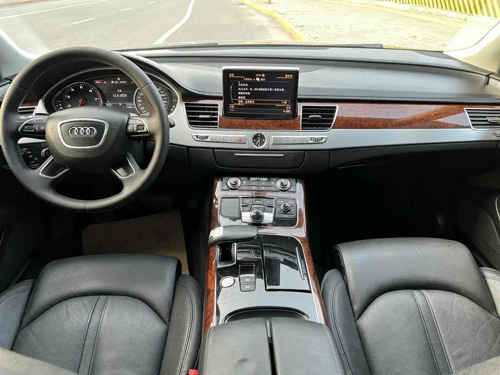 AUDI A8 2014
