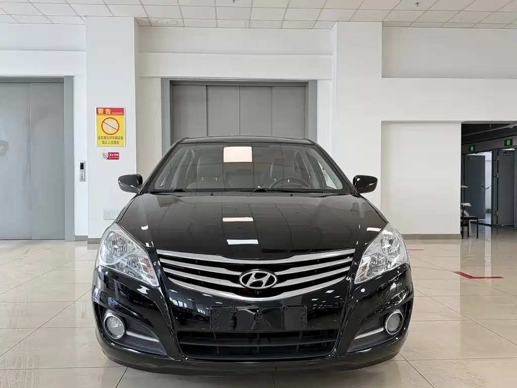 HYUNDAI CELESTA 2014