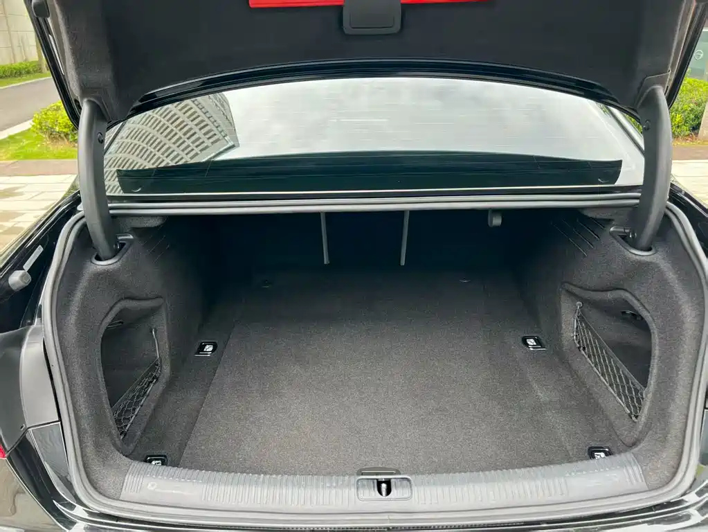 AUDI A4L 2018