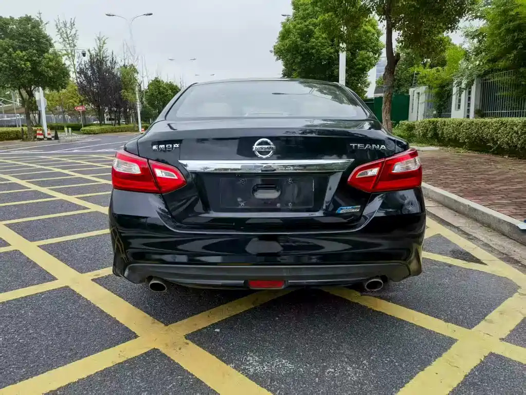NISSAN TEANA 2017