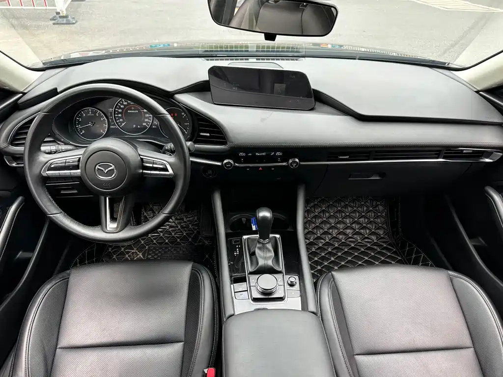 MAZDA 3 AXELA 2023