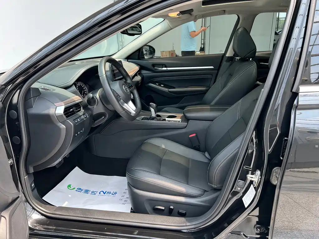 NISSAN TEANA 2022