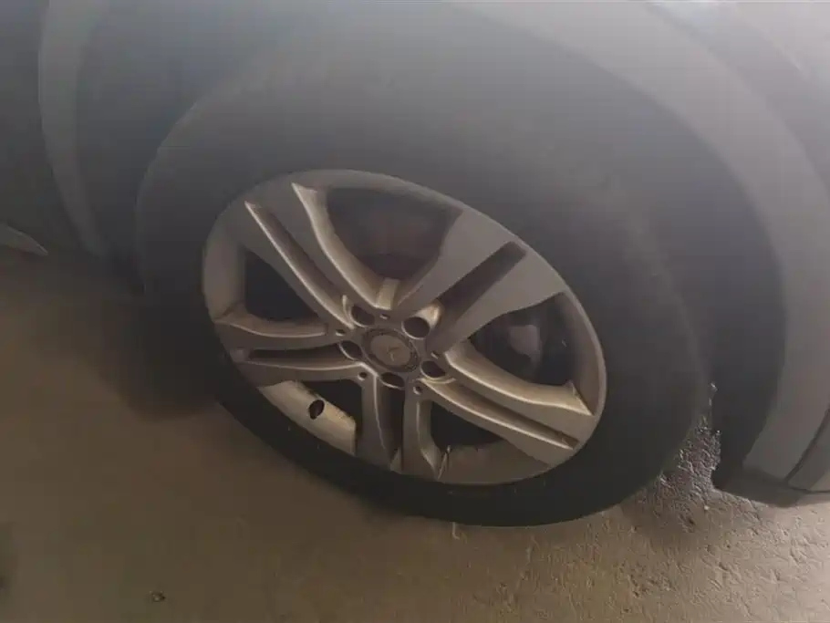 MERCEDES BENZ GLA 2015