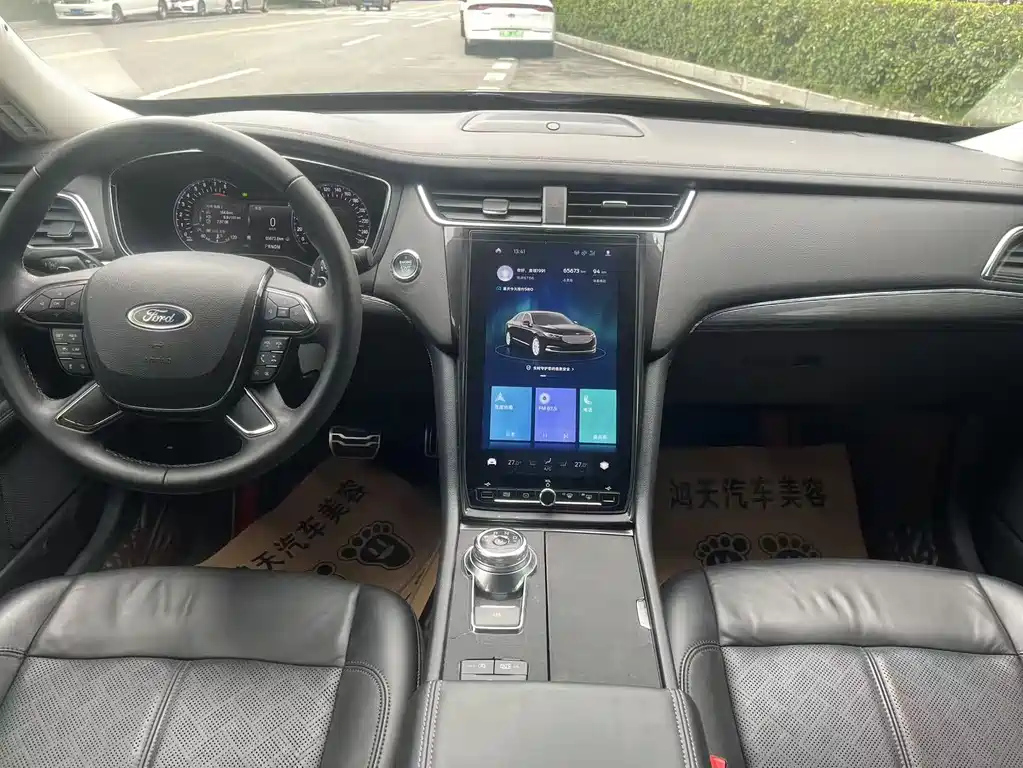 FORD TAURUS 2021