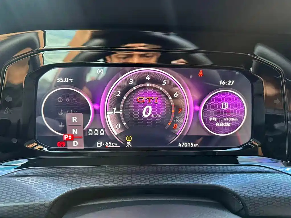 VOLKSWAGEN GOLF GTI 2022