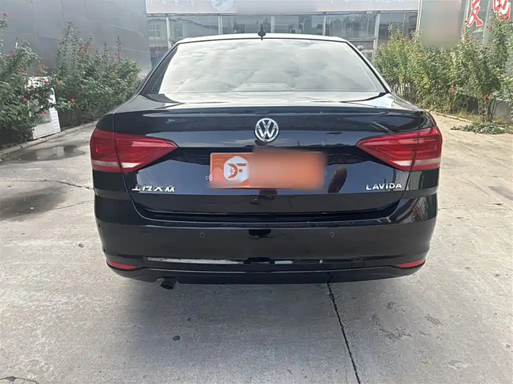 VOLKSWAGEN LAVIDA 2018