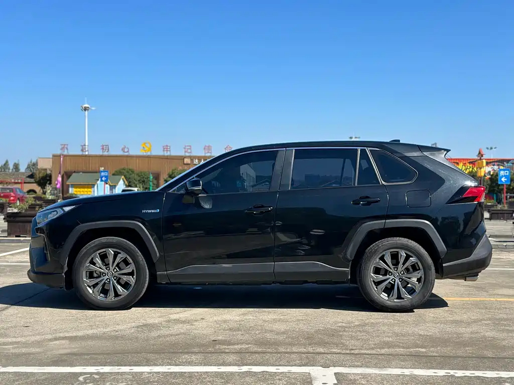 TOYOTA RAV4 RONGFANG 2024