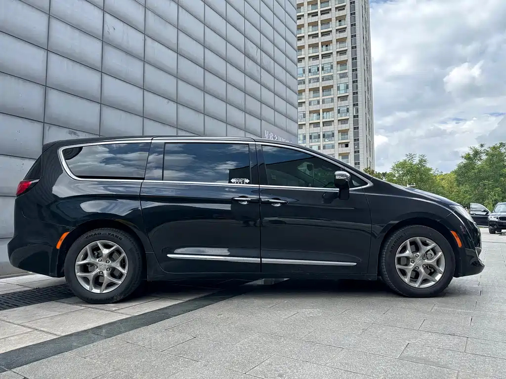 CHRYSLER BIG 捷龙 IMPORT 2017