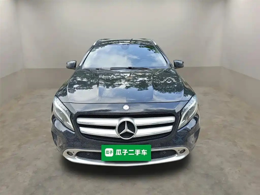 MERCEDES BENZ GLA 2015