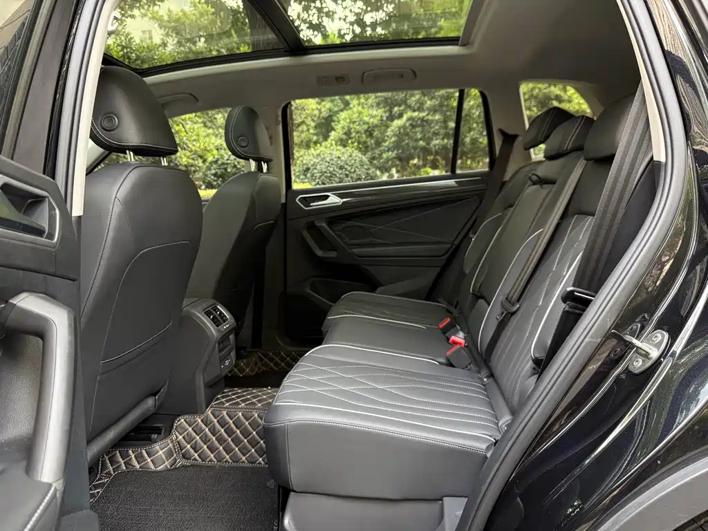 VOLKSWAGEN TIGUAN L 2024