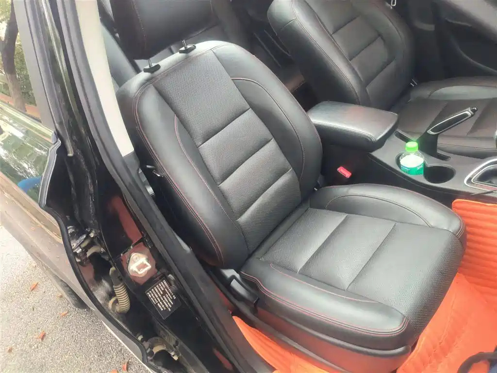LEOPAARD CS10 2017