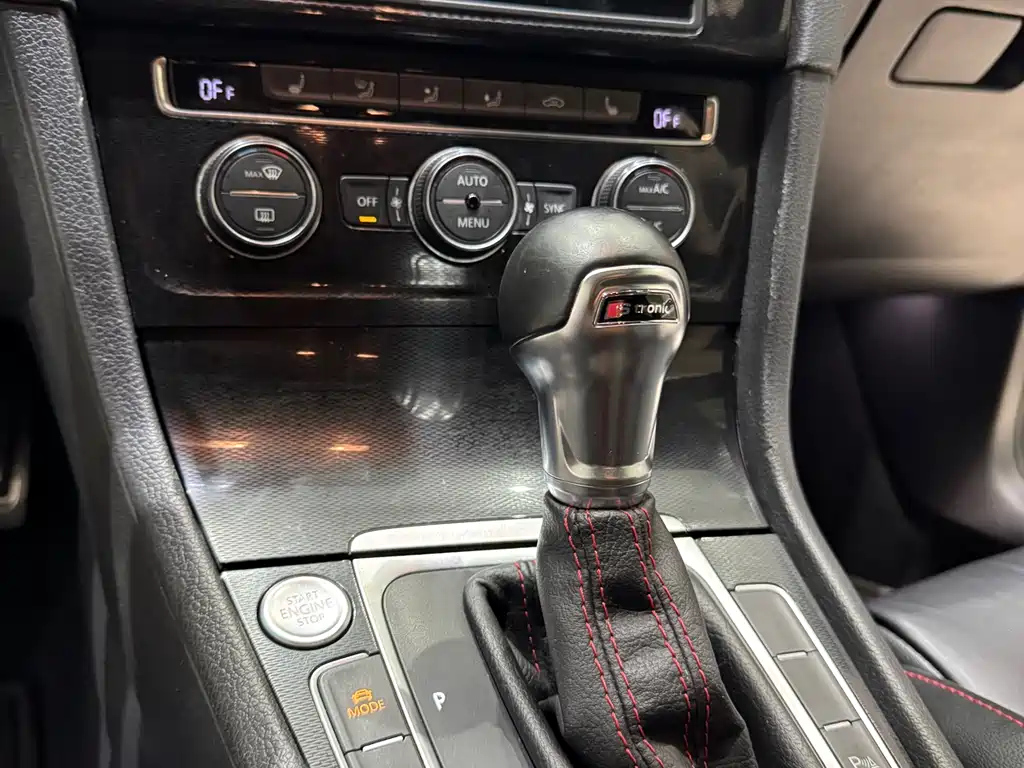 VOLKSWAGEN GOLF GTI 2017