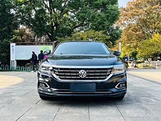 VOLKSWAGEN PASSAT 2019