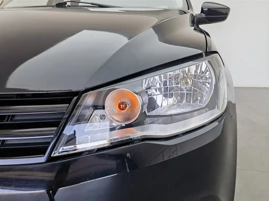 VOLKSWAGEN JETTA 2015