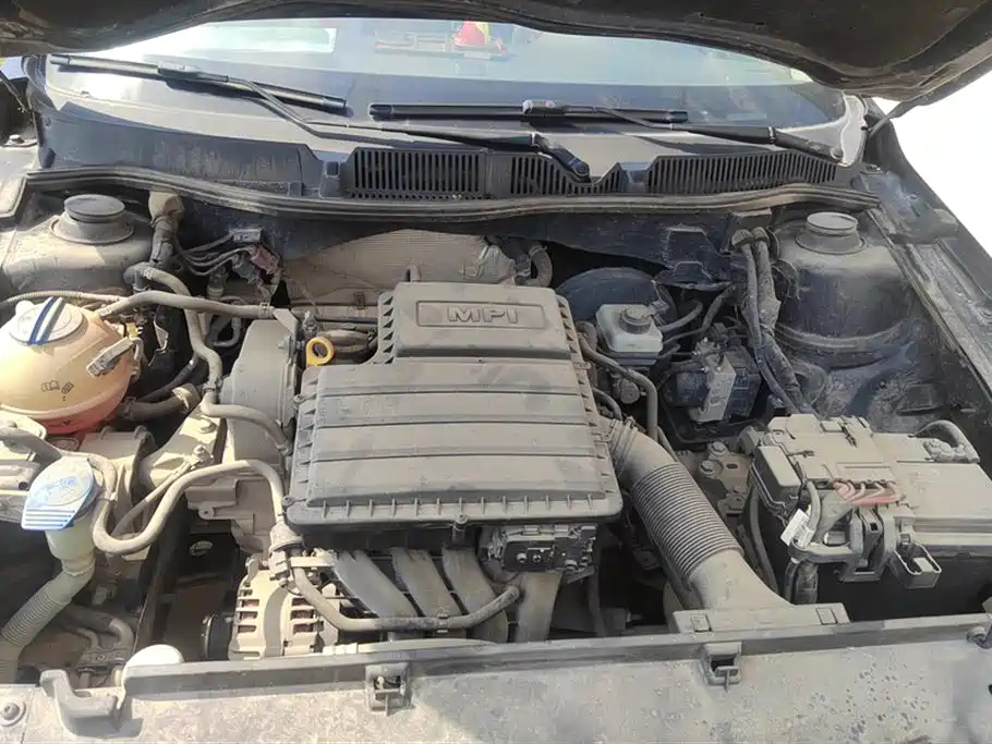 VOLKSWAGEN LAVIDA 2015