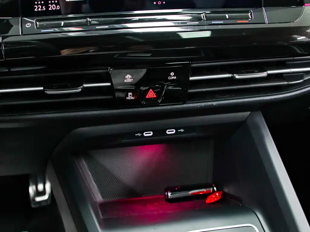 VOLKSWAGEN GOLF 2022