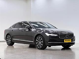 VOLVO S90 2022