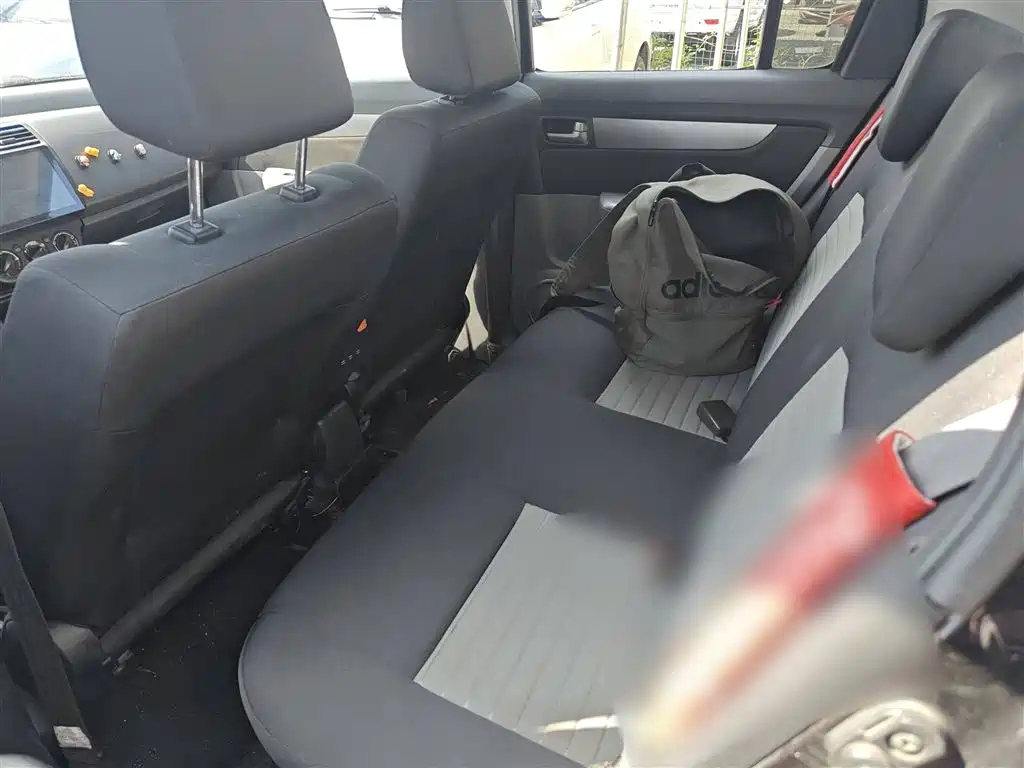 SUZUKI SWIFT 2014