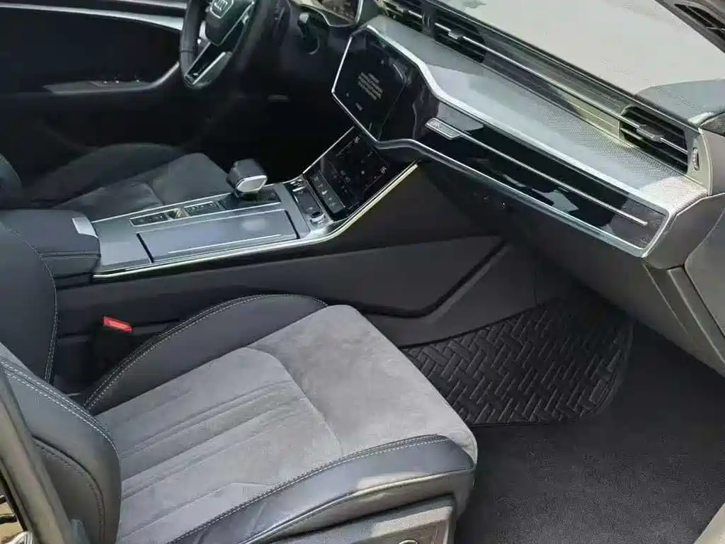 AUDI A6L 2021