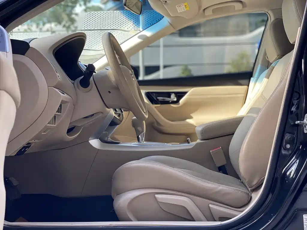 NISSAN TEANA 2019