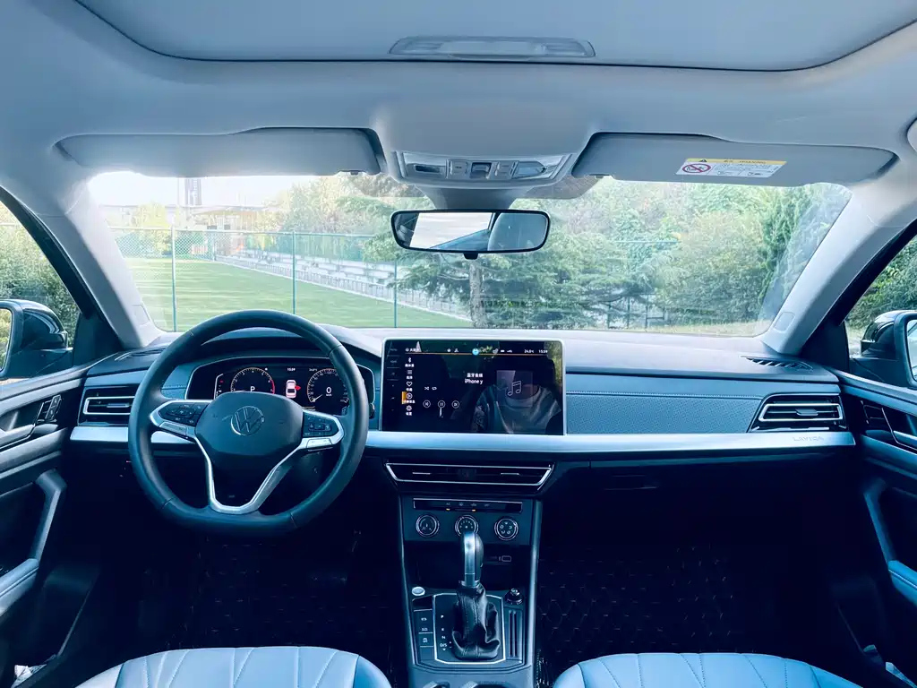 VOLKSWAGEN LAVIDA 2024