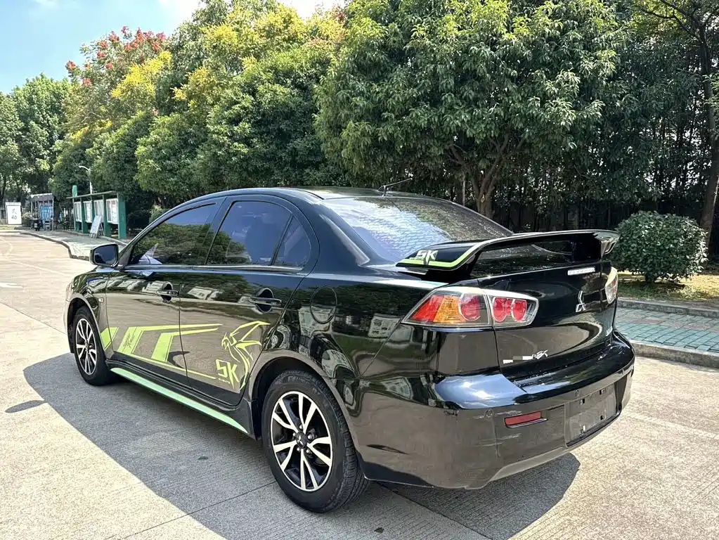 MITSUBISHI LANCER EX 2012