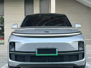 LI AUTO L8  2023